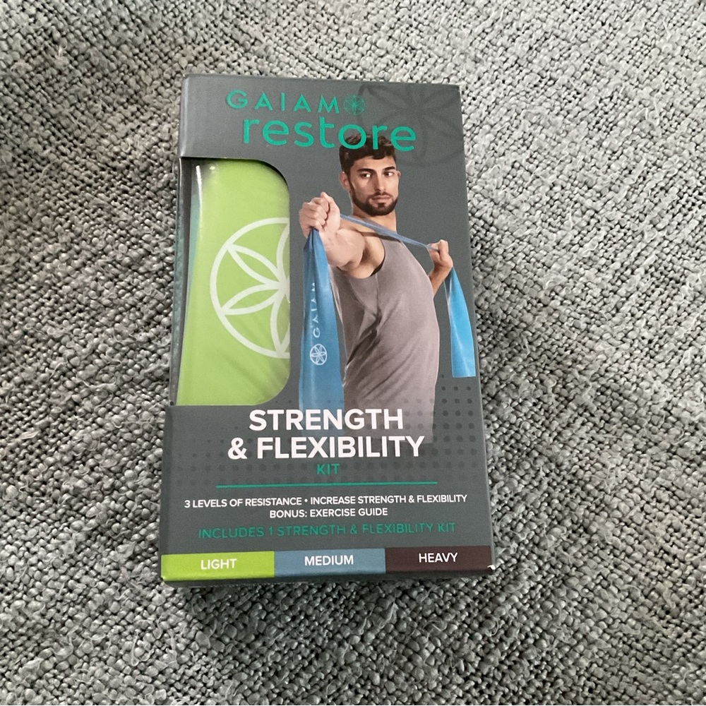 GAIAM Strength & Flexibility Kit with Green and Blue Bands